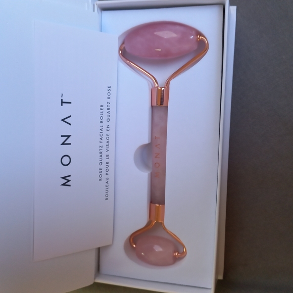 Monat Rose Quartz Facial Roller   NIB - Picture 2 of 4